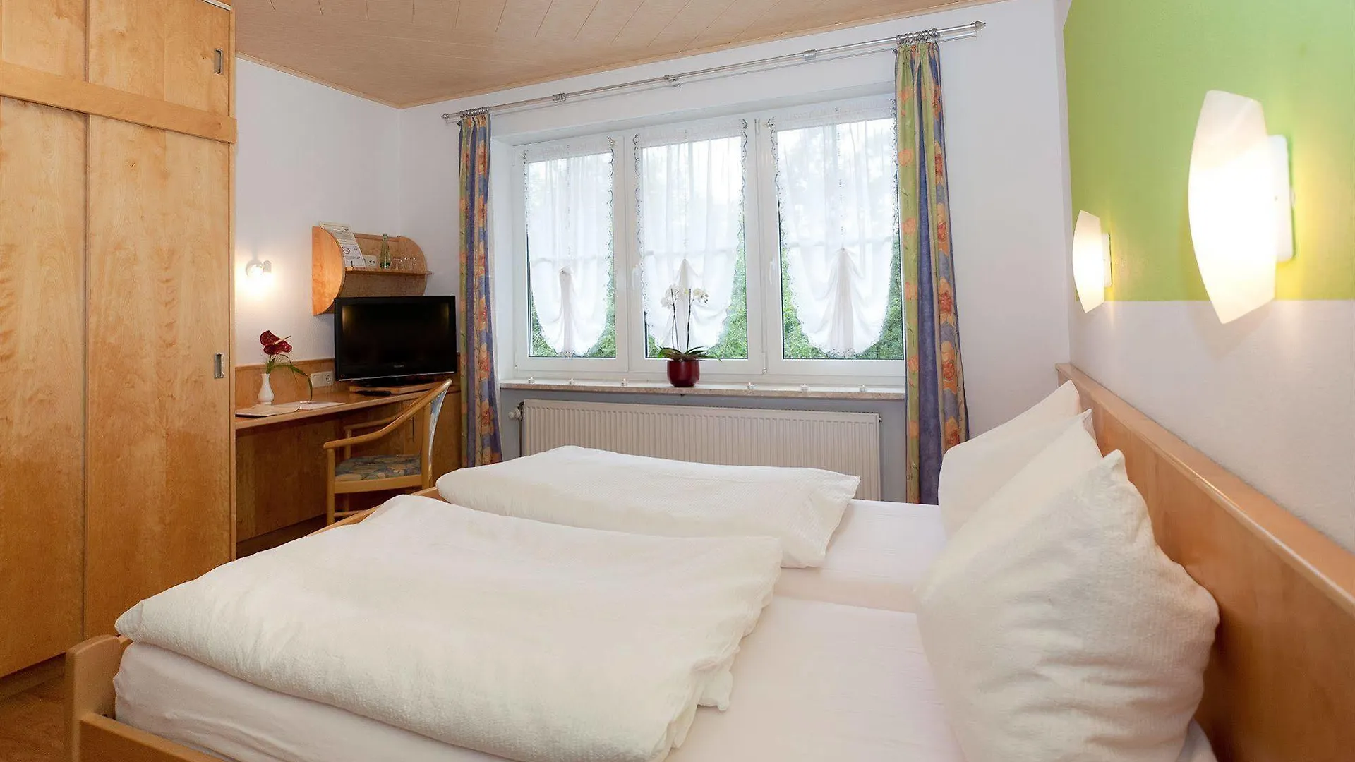 Hotel Landgasthof Am Sonnenhang Vohenstrauss Affittacamere