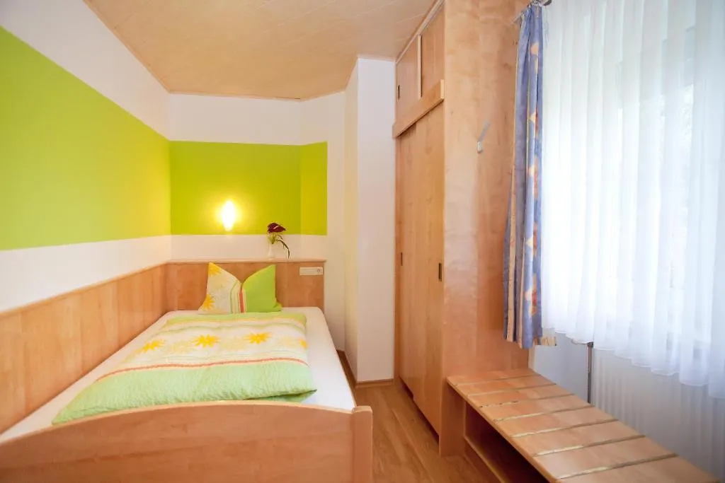 Landgasthof Am Sonnenhang Vohenstrauss 2*,